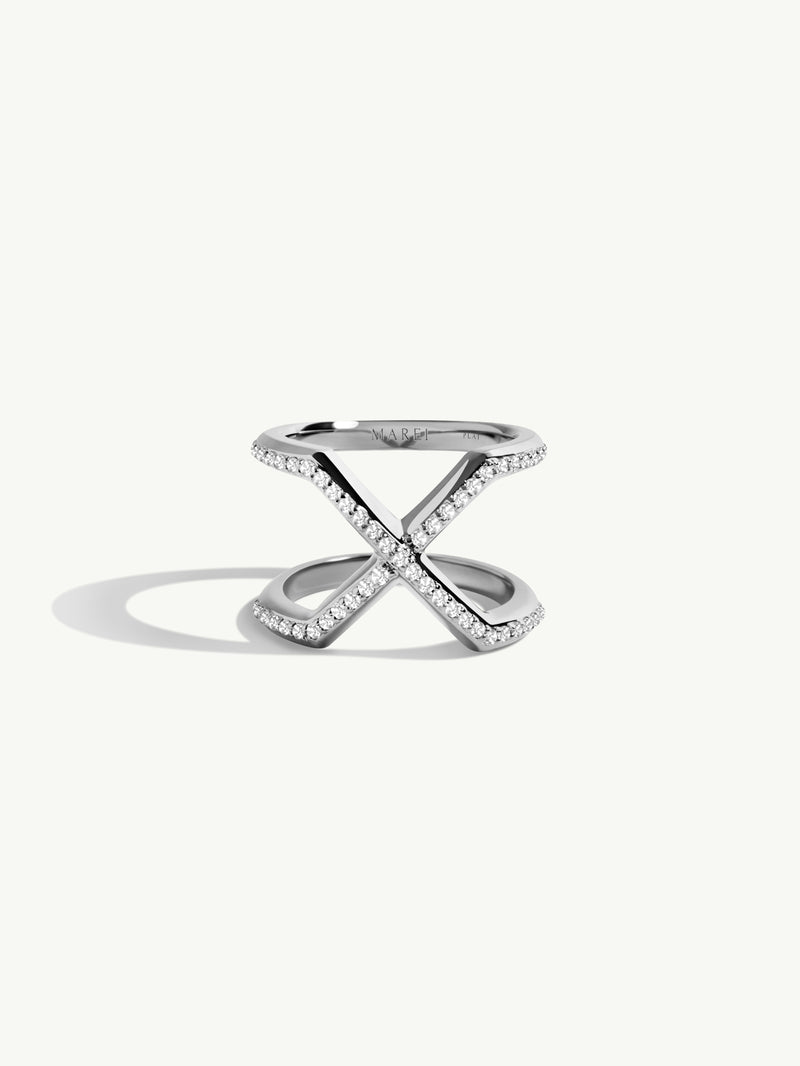 Exquis Pavé-Set Brilliant White Diamond Infinity Ring In Platinum