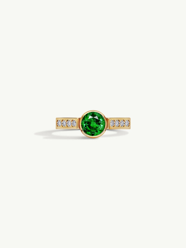 Octavian Brilliant Round-Cut Green Emerald Ring In 18K Yellow Gold