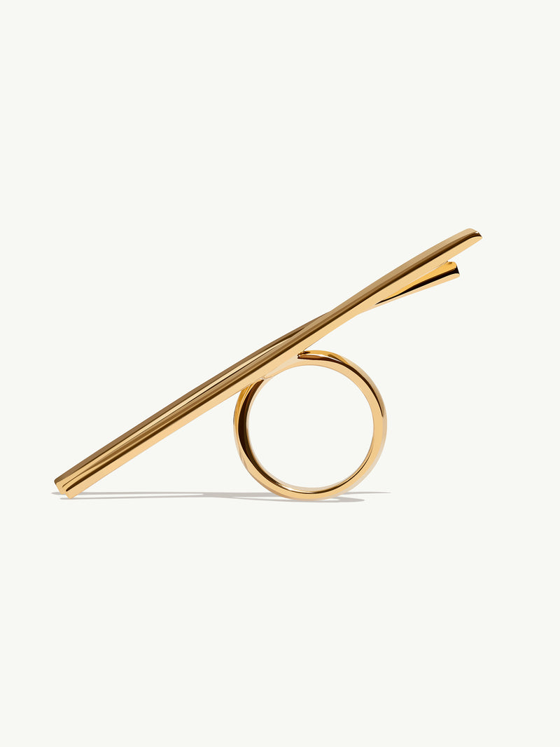 Lilith Crossover Bar Ring In 18K Yellow Gold